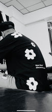 Load image into Gallery viewer, Gym Royale® Flowers Tee