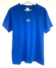 Load image into Gallery viewer, Gym Royale® Conquer Everything - T-shirt - White on Blue